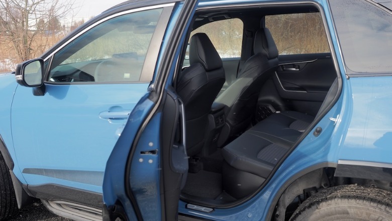 RAV4 Hybrid rear cabin