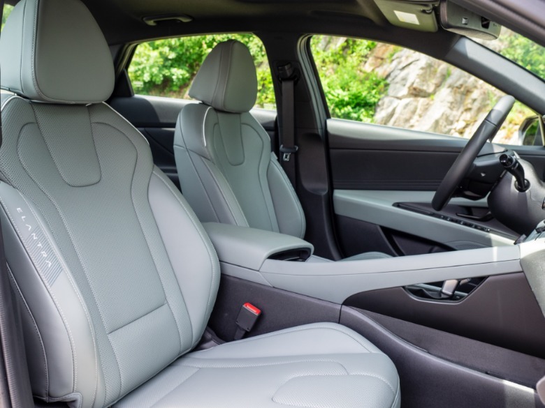 2025 Hyundai Elantra Hybrid front seats