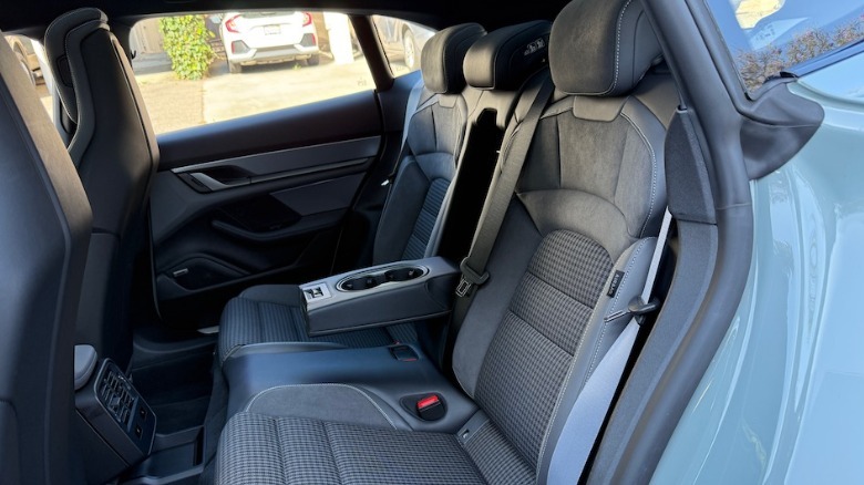 2025 Porsche Taycan Cross Turismo back sear