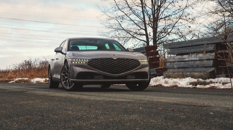 Genesis G90