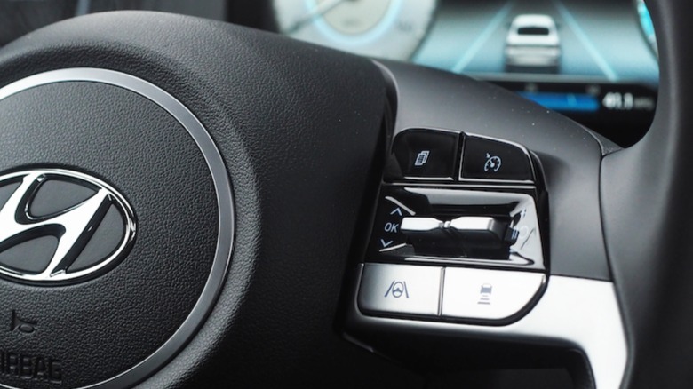 Hyundai Drive Assist controls