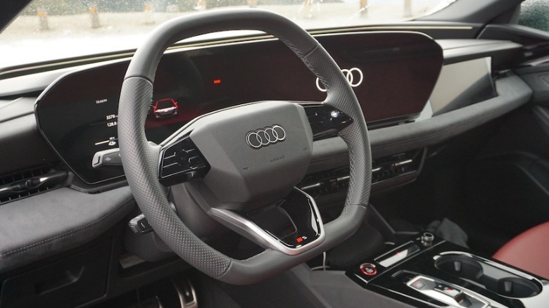 2025 Audi S6 e-tron Sportback steering wheel