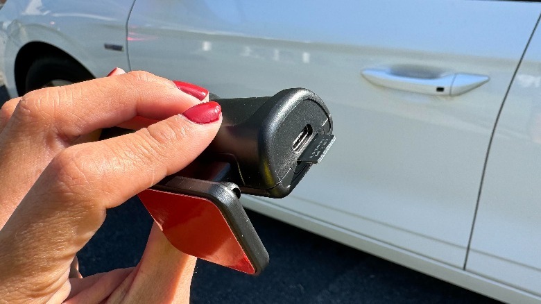 q3 dash cam memory card installation