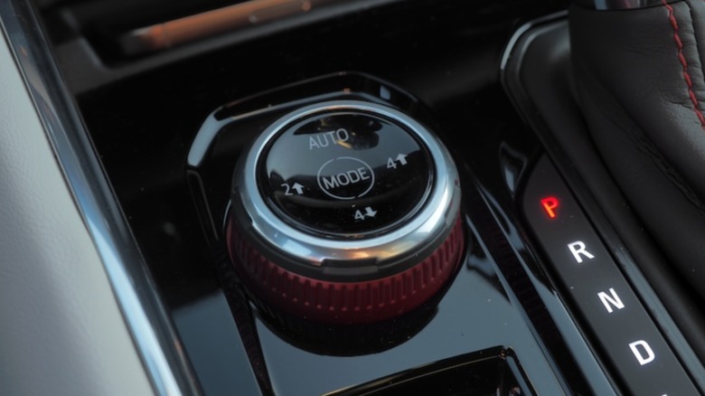Drivetrain control knob