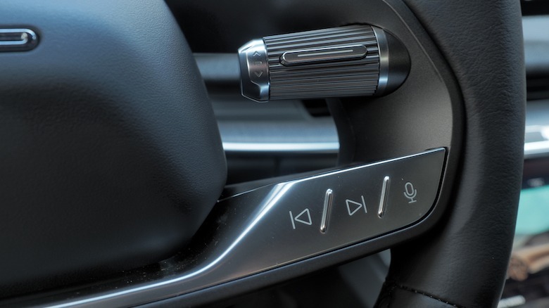 Air controls on steering wheel