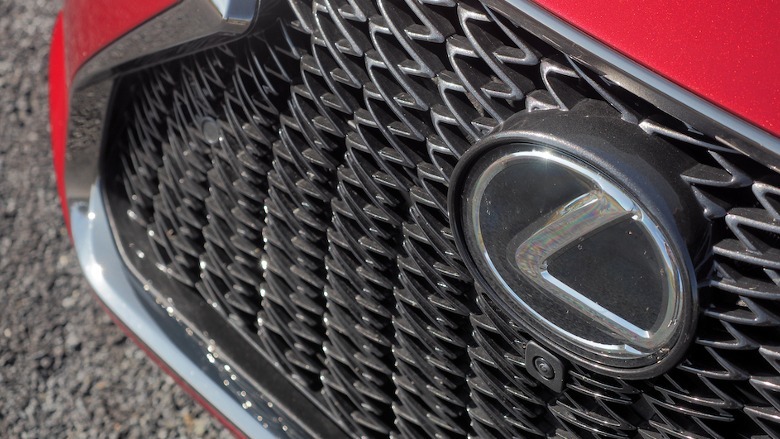 Lexus logo on ES grille