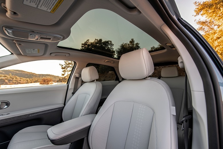 2023 Hyundai IONIQ 5 interior