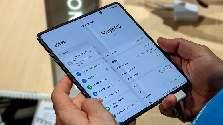 Honor Magic V2 held by hands