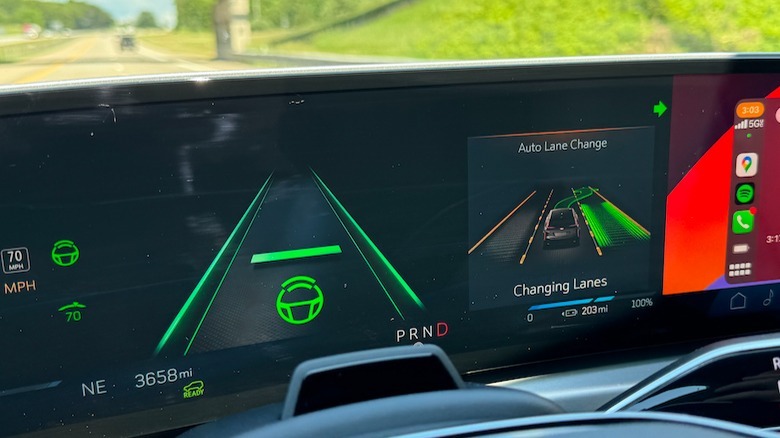 Super Cruise Auto Lane Change