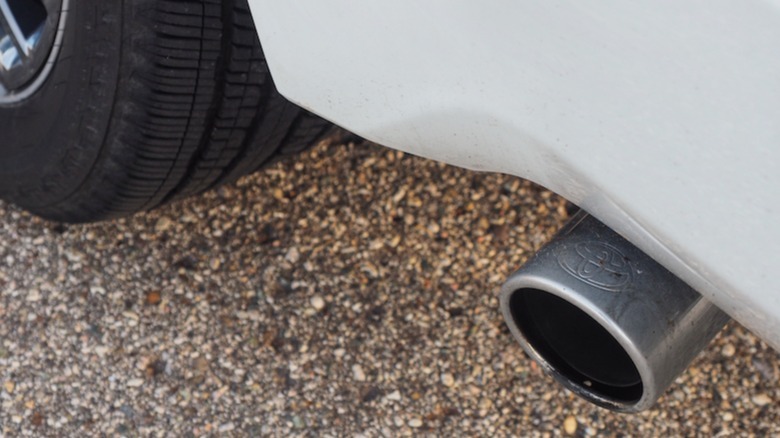 Tundra tailpipe