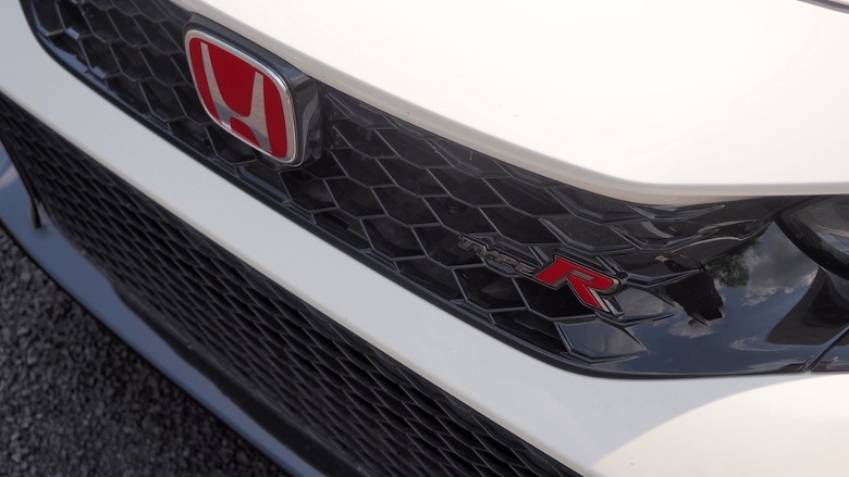 Type R grille badge