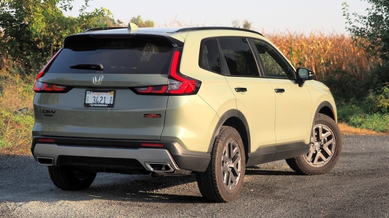 CR-V TrailSport Hybrid rear 3/4 view
