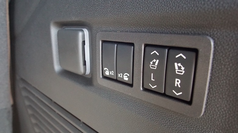 2025 Chevrolet Tahoe Seat Controls