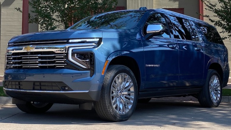 2025 Chevrolet Suburban Exterior