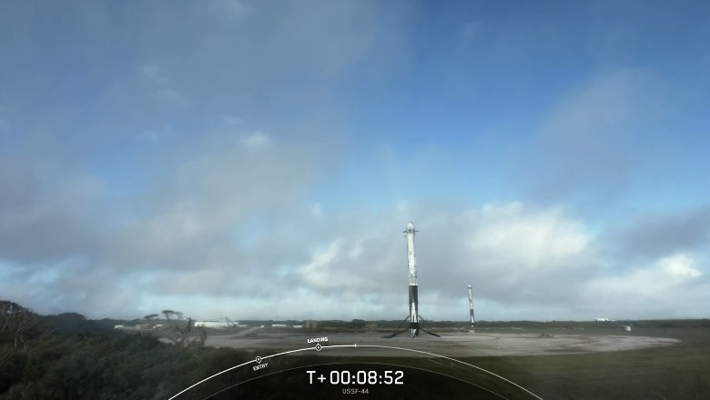 SpaceX Falcon Heavy on launch pad