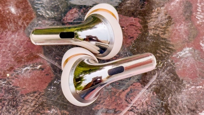 OnePlus Buds Pro 3 earbuds.