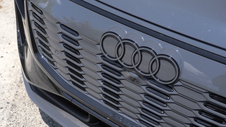 Grille detail