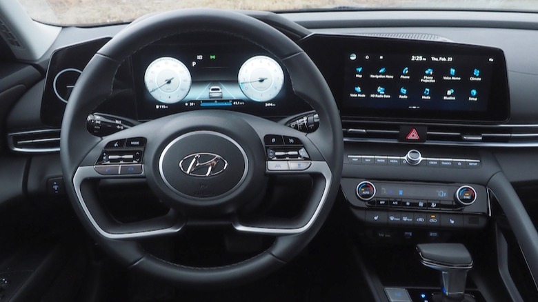 2023 Elantra dashboard