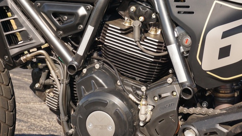 2025 Ducati Scramber Full Throttle engine