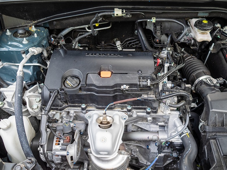 2023 Honda HR-V EX-L engine bay