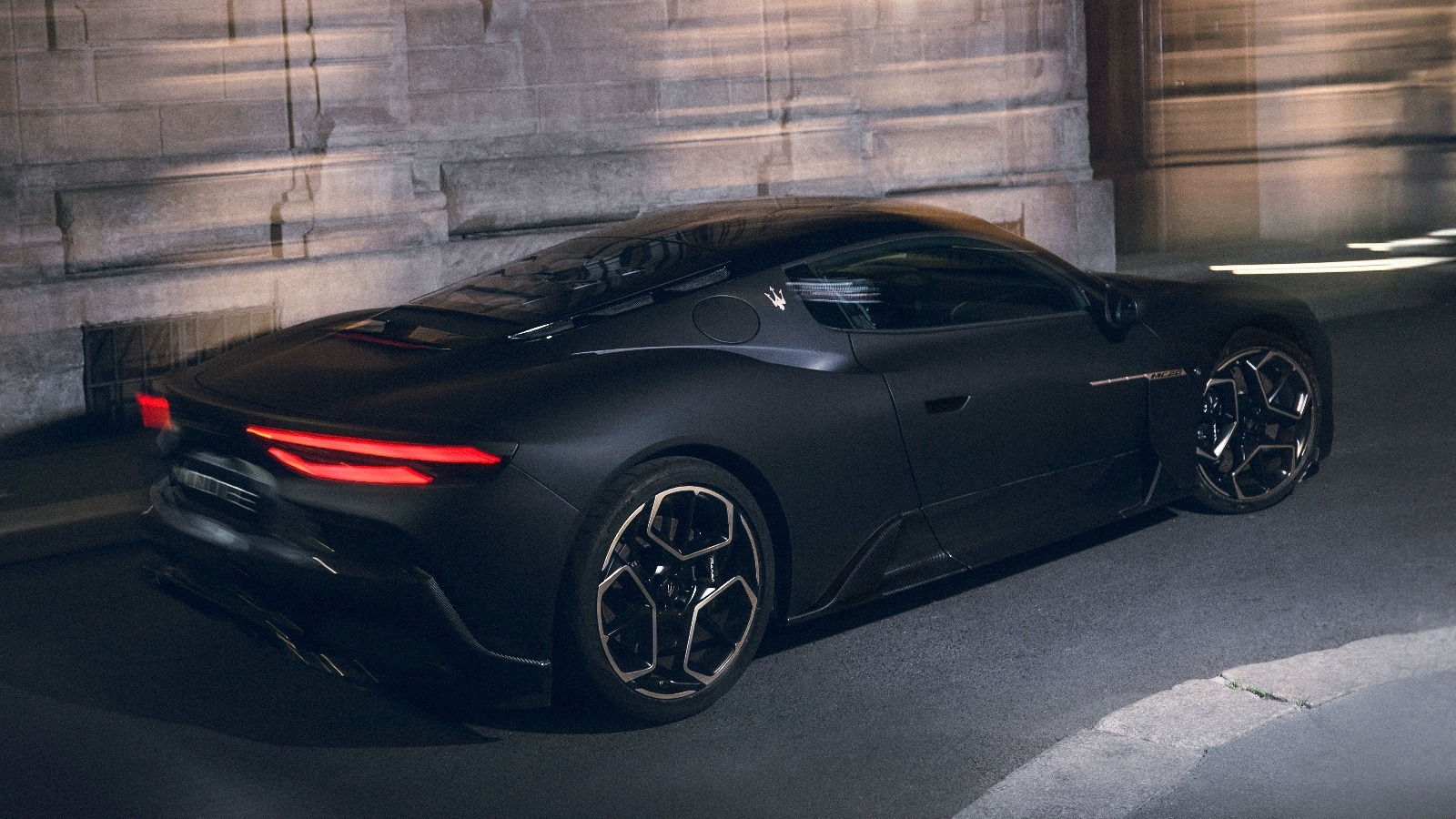 maserati mc20 notte parked outdoors