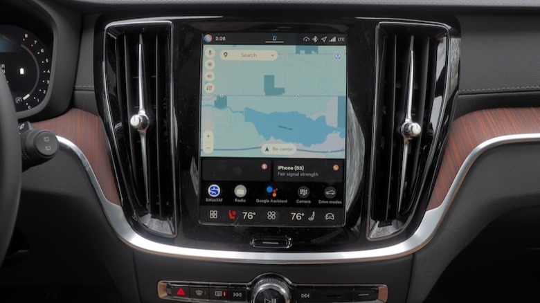 Center touchscreen