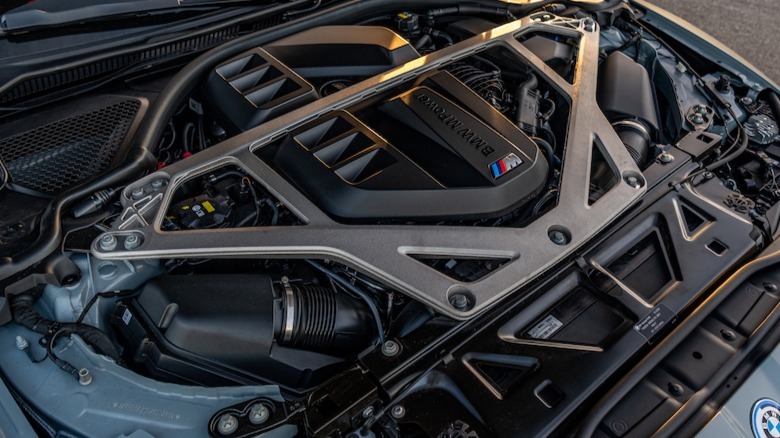 M4 CSL engine