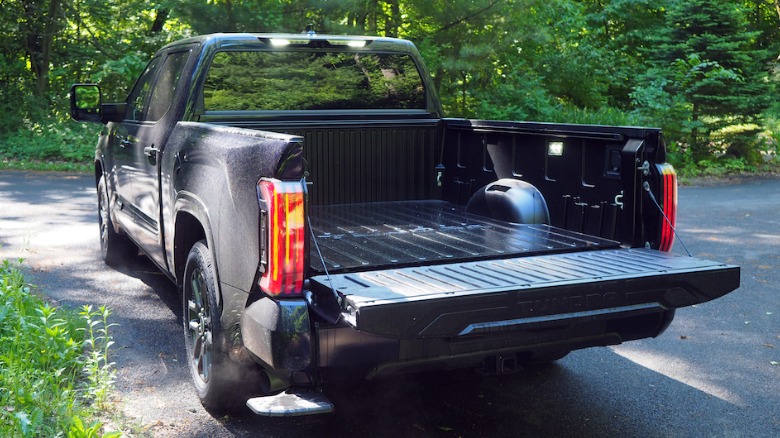 2022 Tundra bed