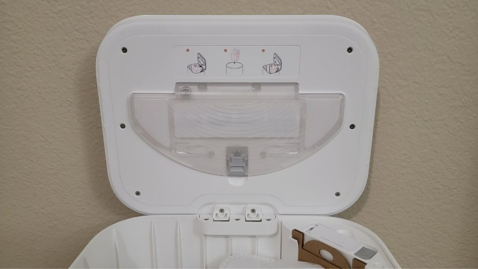 switchbot k10+ mop plate in docking station