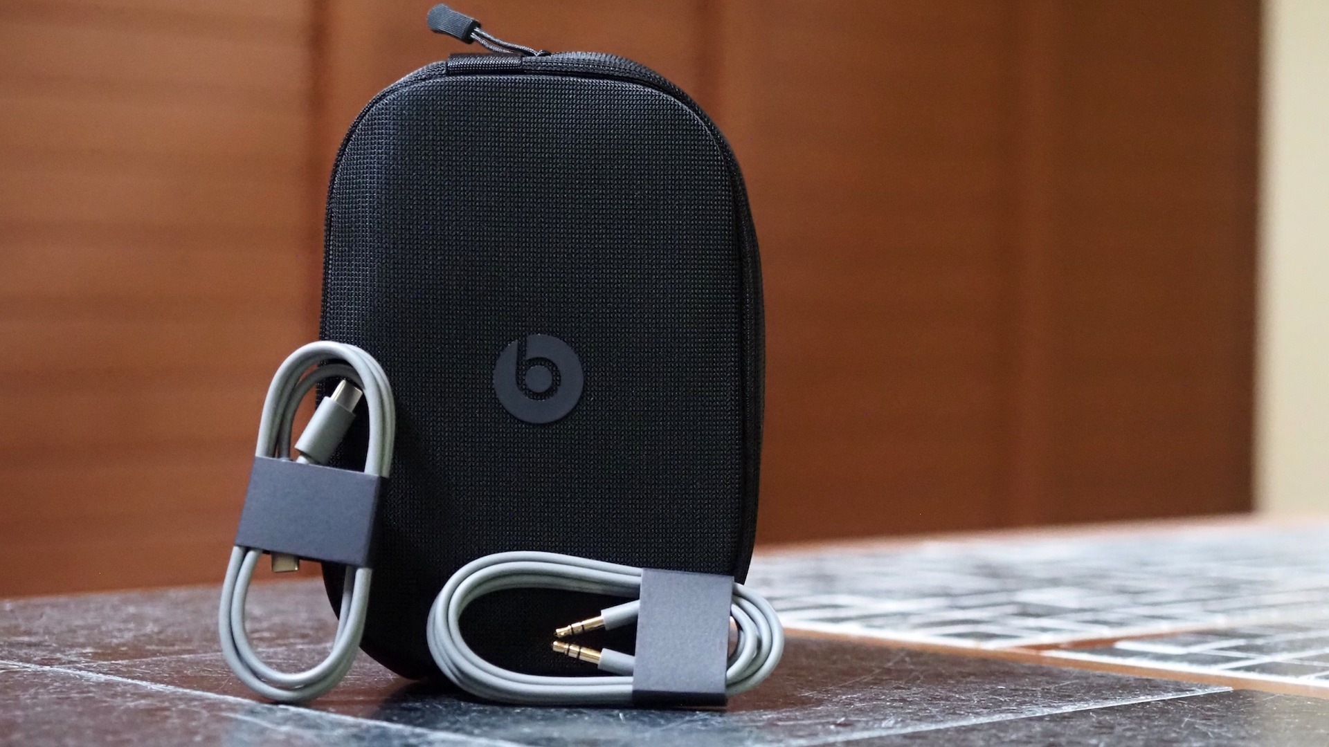 Beats Studio Pro carrying case and cables