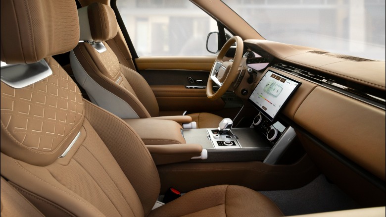 2022 Range Rover front seats
