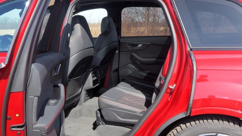 SQ7 second row seats