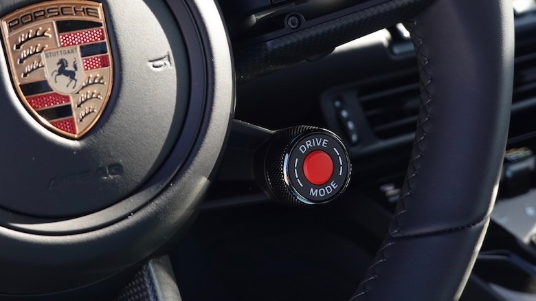 Drive mode dial with Overboost button