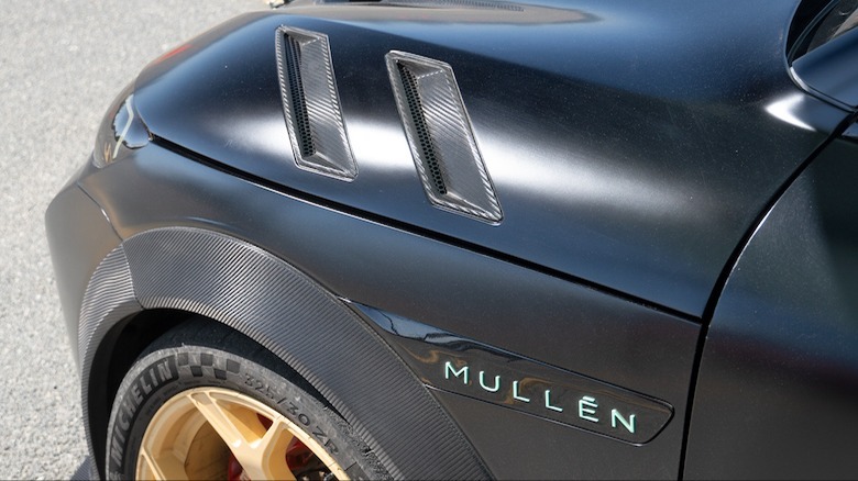Mullen FIVE RS front fender