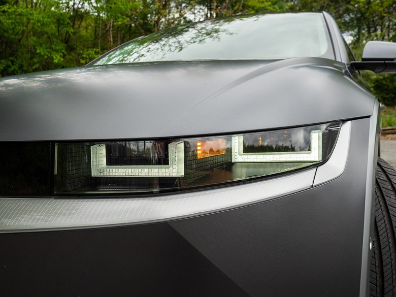 2023 Hyundai IONIQ 5 Limited AWD left headlamp cluster