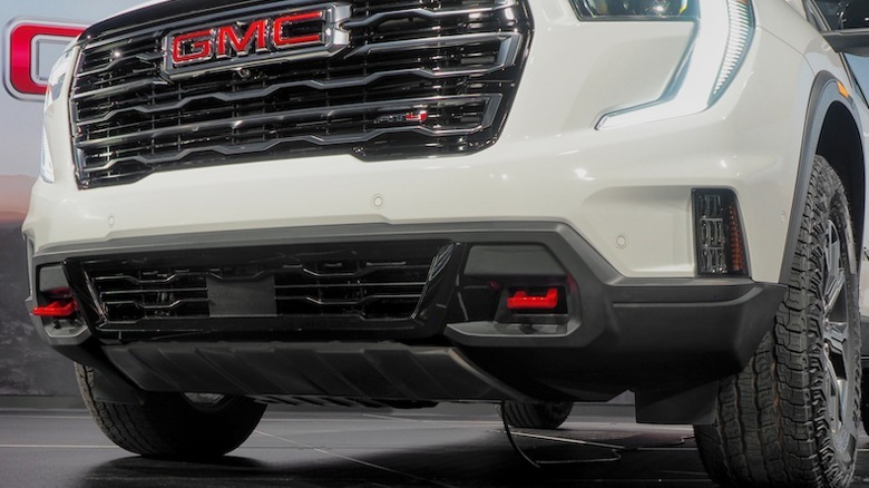 2024 Acadia AT4 front fascia