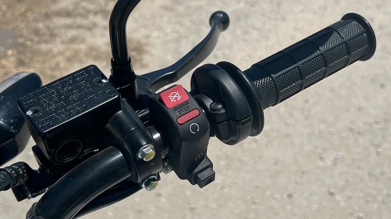 Honda XR150L controls