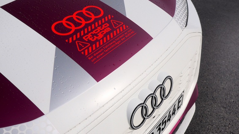 Q6 e-tron hood with prototype label