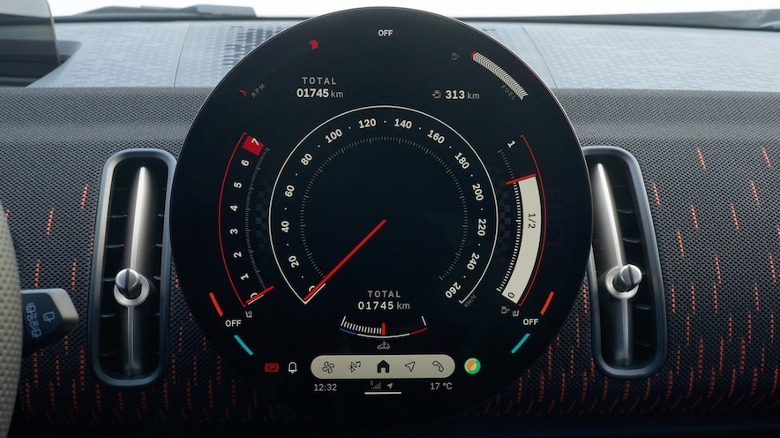 MINI infotainment screen