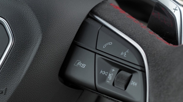 RS button on steering wheel