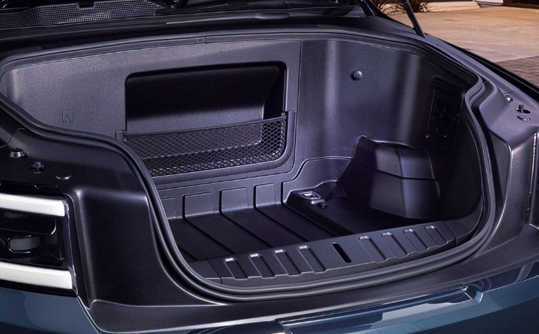 2024 Ram 1500 REV frunk