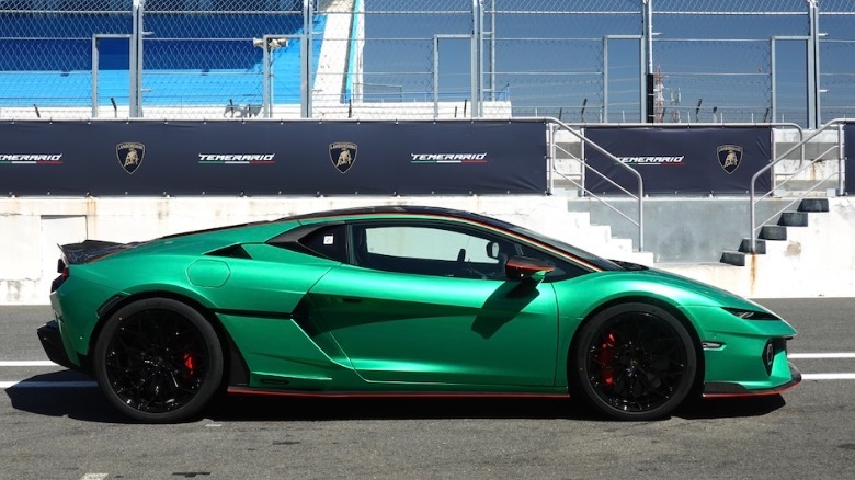 Lamborghini Temerario profile