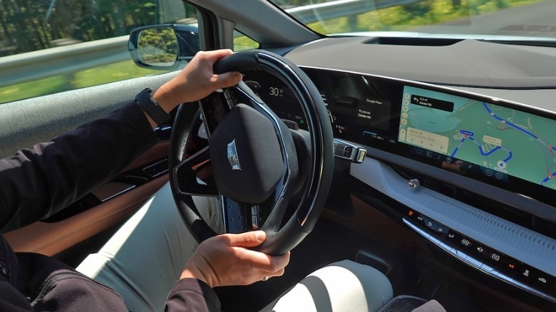 Enthusiastic driving in the Optiq