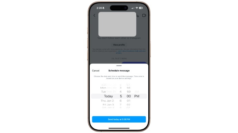 Scheduling a message in Instagram app.