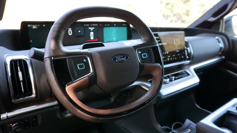 2025 Ford Expedition steering wheel