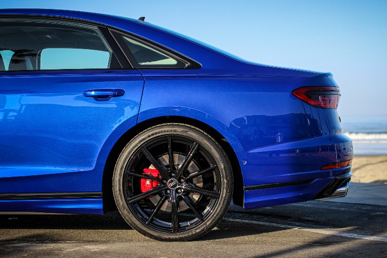 Audi S8 rear wheel