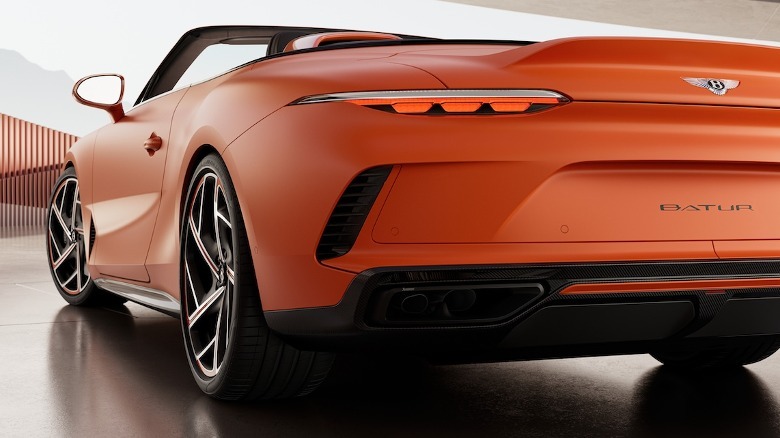 Bentley Batur rear end exhaust