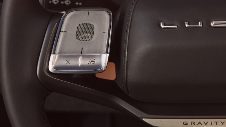 Gravity steering wheel detail