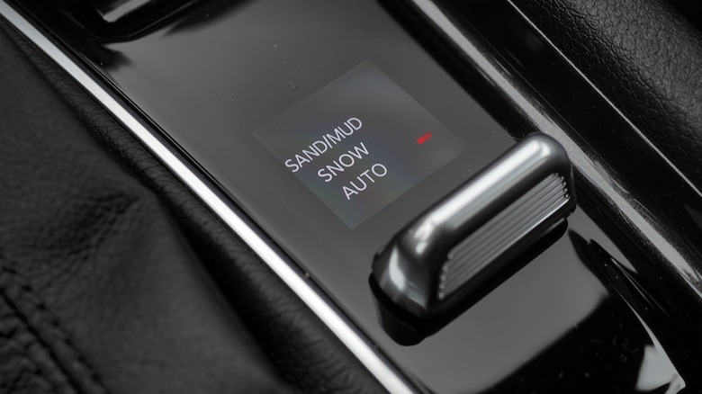 Jeep Selec-Terrain controls