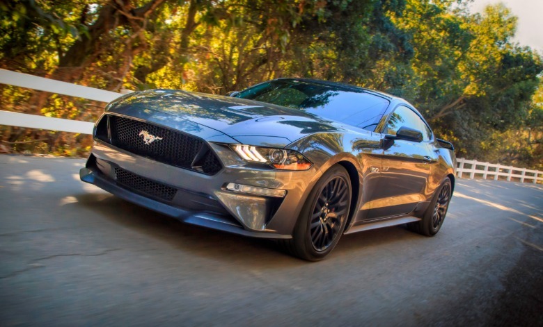 Gray 2018 Ford Mustang on the road